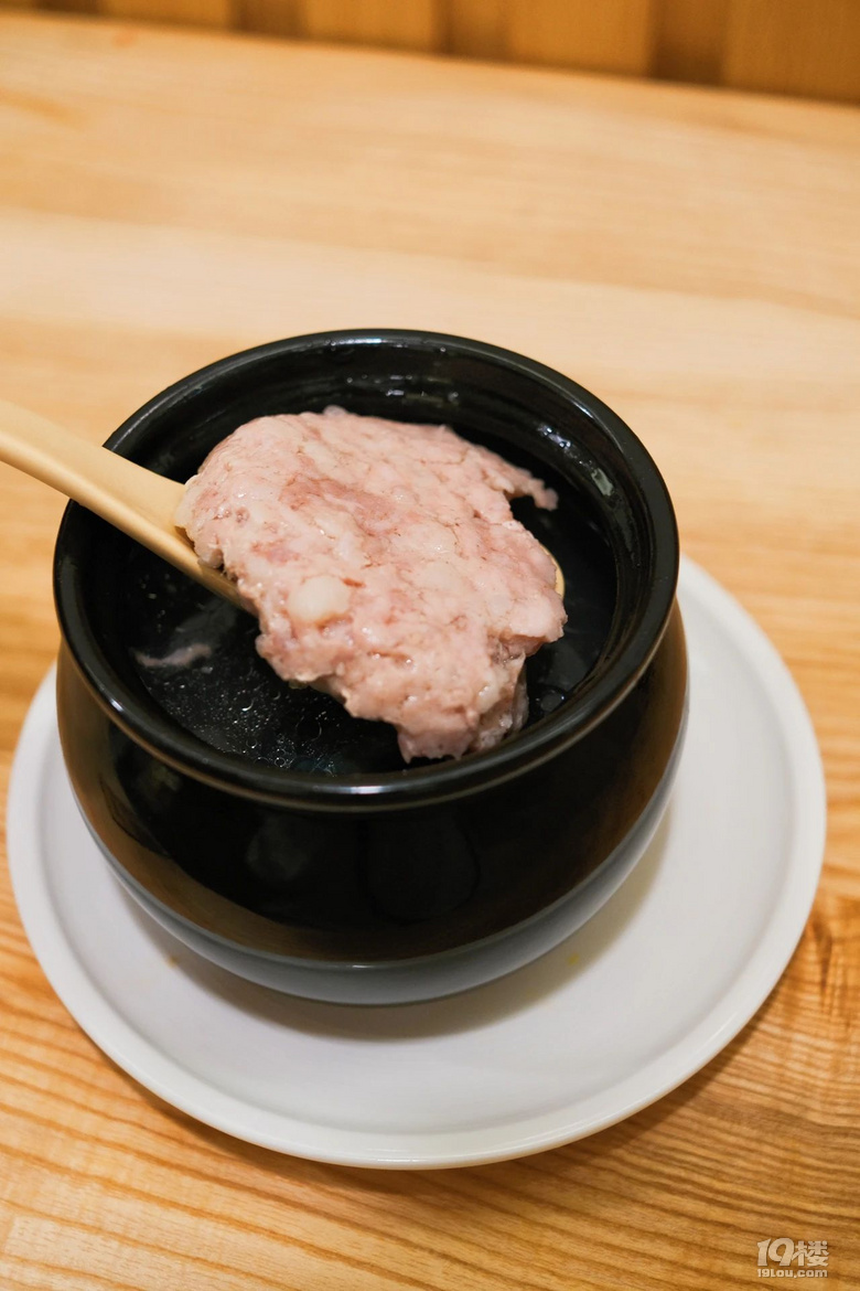 开业不到半个月的芋头饺，老板忙到下不了班