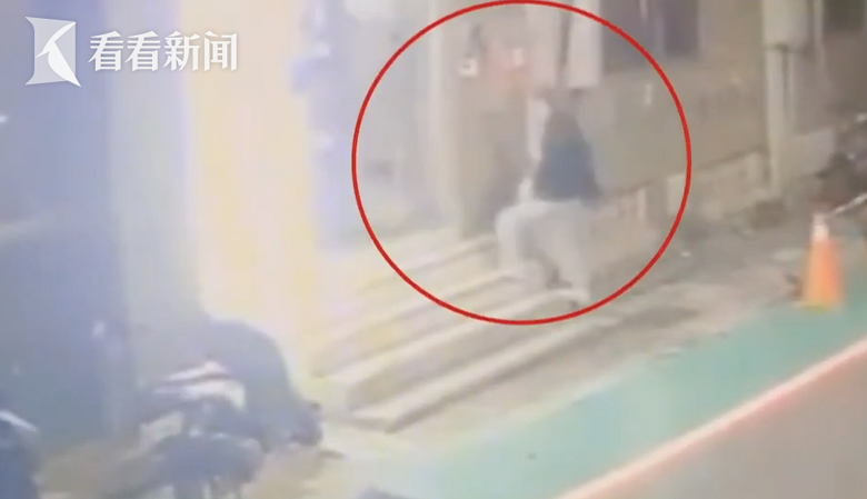 全樓喝了3天“尸水”!公寓水箱內(nèi)發(fā)現(xiàn)失蹤者遺體,住戶(hù)集體嘔吐
