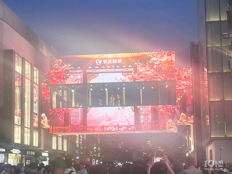 长廊戏台
