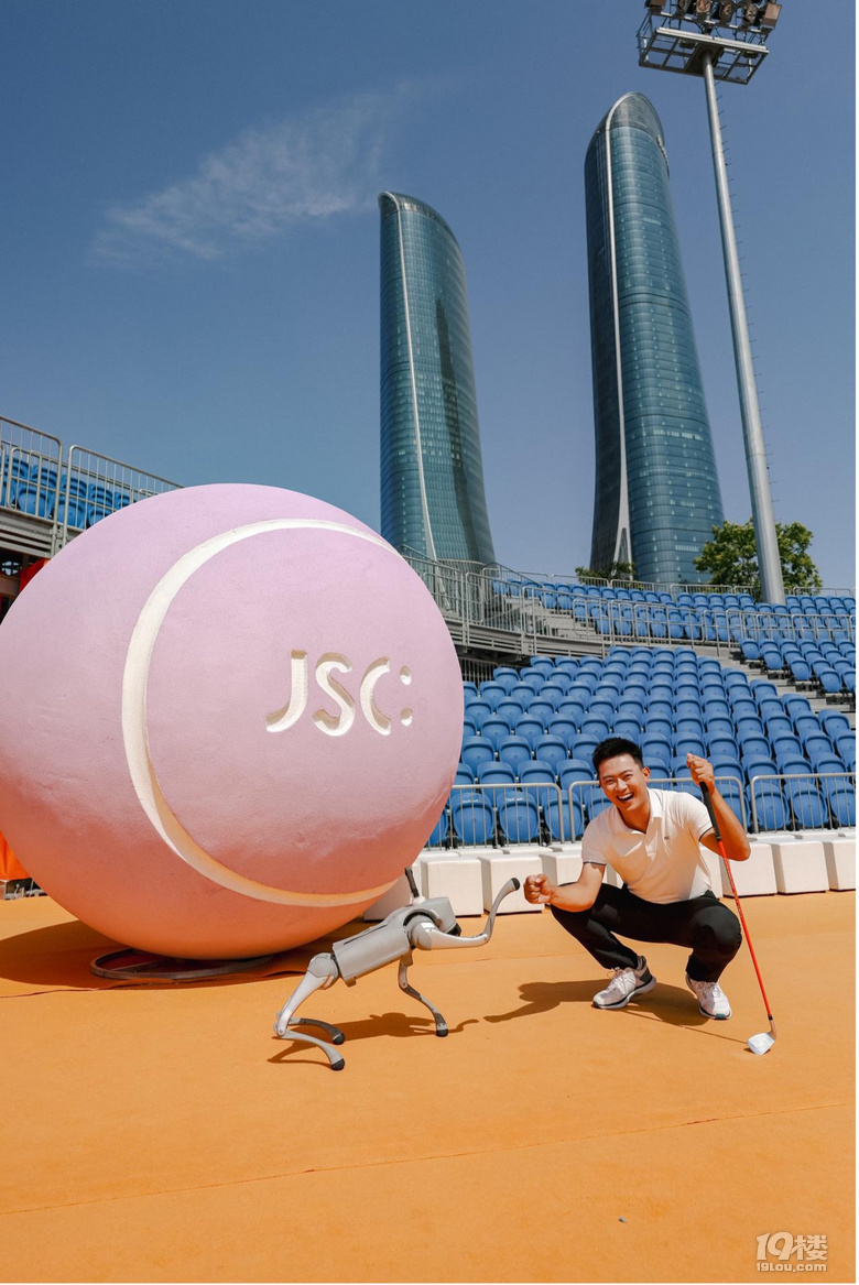 破界·新生:JSC 2025品牌大秀引领运动时尚新浪潮