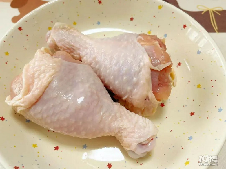 脆皮黑椒蒜香雞腿