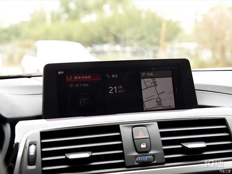宝马evo主机8.8触摸大屏全屏carplay