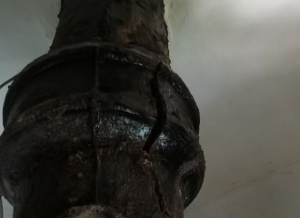 一小区主铁管道腐烂一个大洞