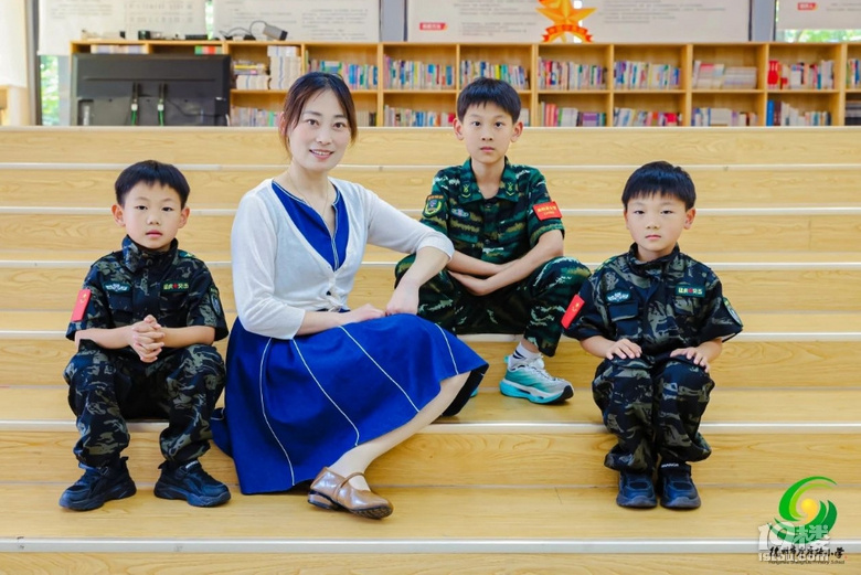 动漫奇遇 重温经典 省府路小学变为动漫贸易空间
