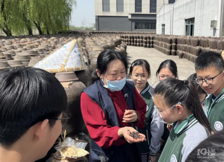 走进下沙酒厂 解码酿造科学——景苑学科实践进行时