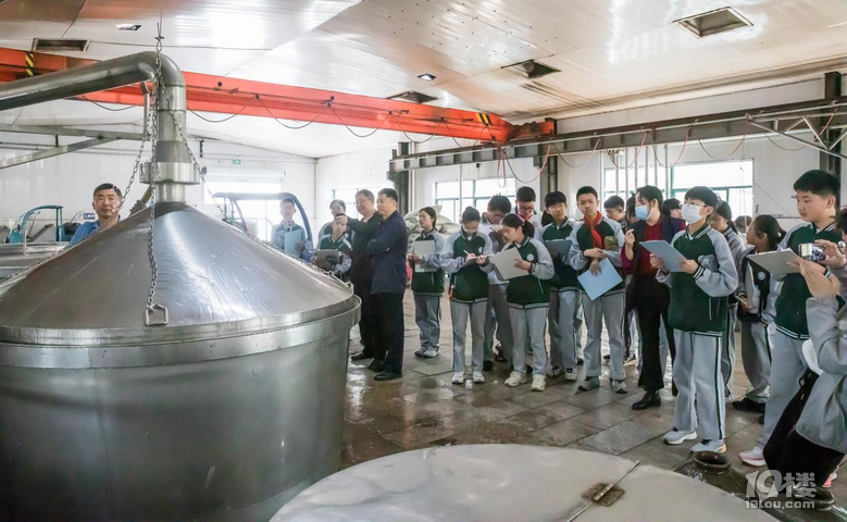 走进下沙酒厂 解码酿造科学——景苑学科实践进行时