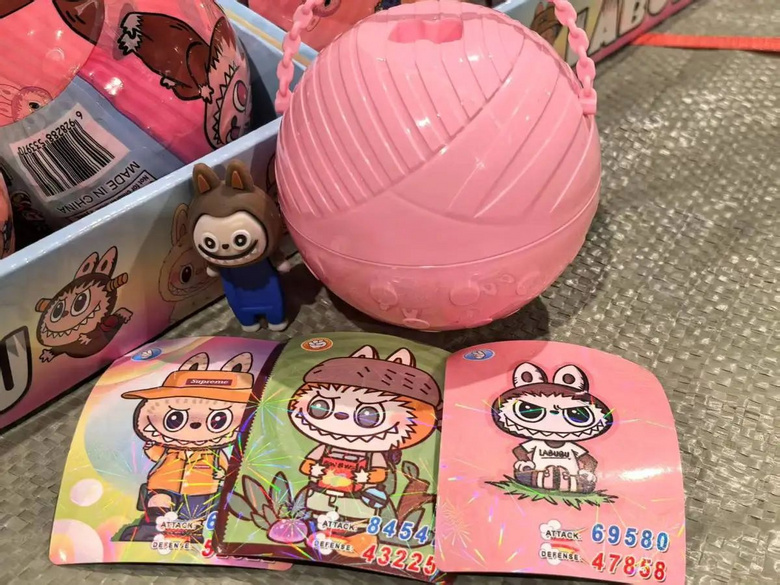 徹底爆火!太難買了!海關(guān)扣留了上萬個高仿,數(shù)量仍在增加……