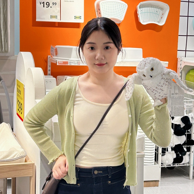 00年金华独生女，国企职员，希望男生长相清秀或小帅