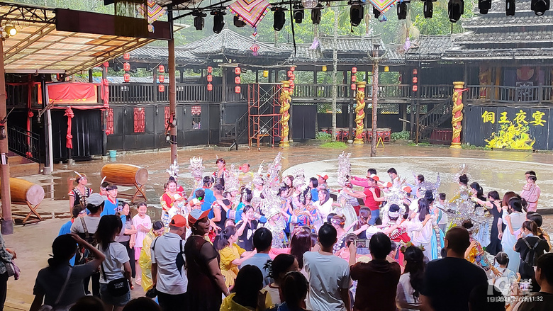 盛夏时的桂林游山玩水钻洞洞