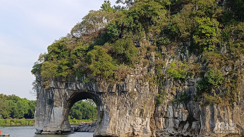 盛夏时的桂林游山玩水钻洞洞