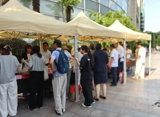 供不应求！市中心大酒店外摆火了