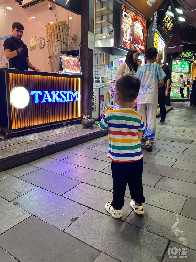 e亼ǴС