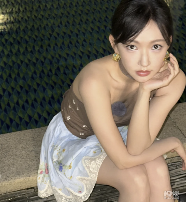 知名女星自曝曾患精神疾病，在雨中奔跑大哭