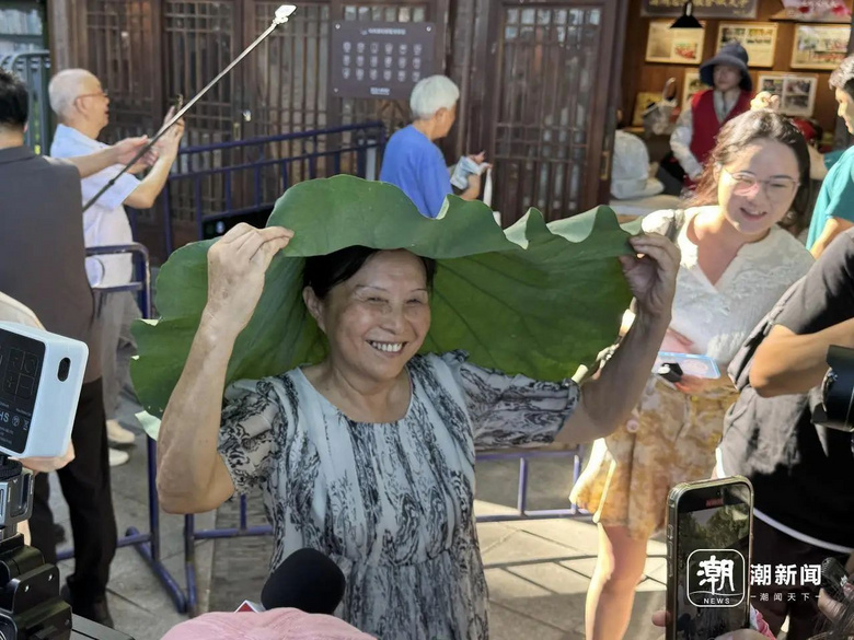 凌晨3點(diǎn)就來西湖排隊(duì)!今早大批杭州人出動!10元一份