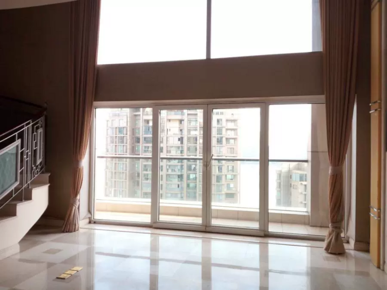 法拍抵债！房产易主，德信集团董事长杭州豪宅3199.4万落锤