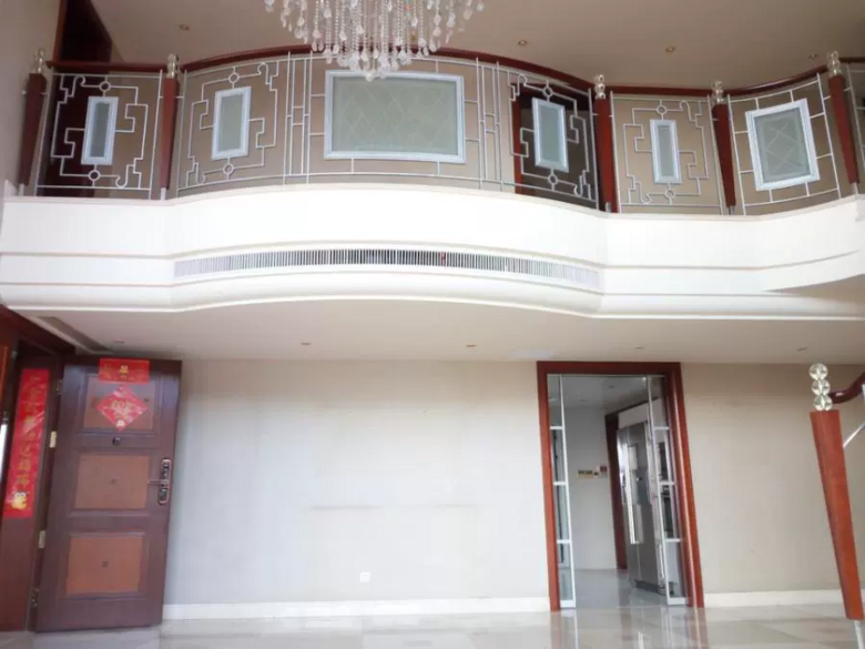 法拍抵债！房产易主，德信集团董事长杭州豪宅3199.4万落锤