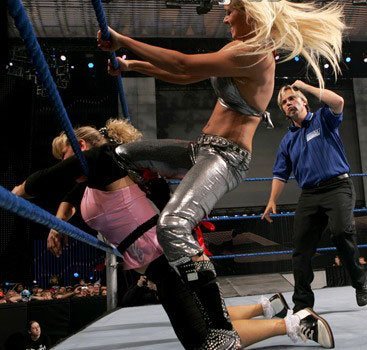 19摄区 美国女摔跤手·暴力十足· 二维码 更新于2020-07-23 10:49:29