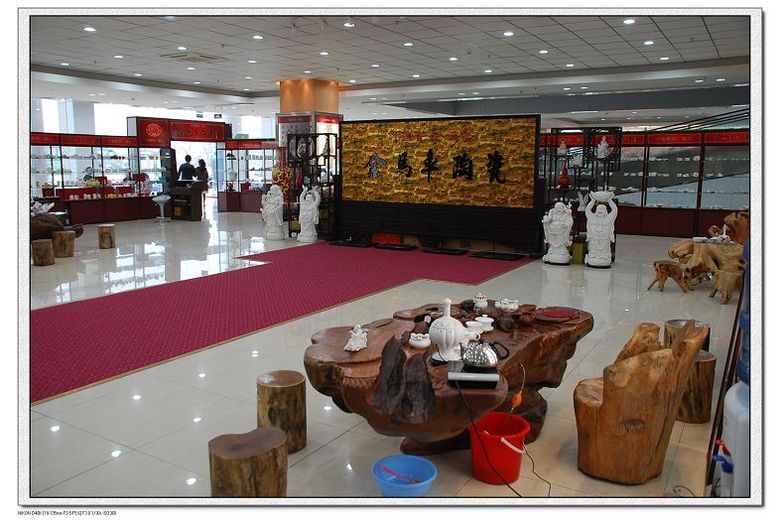 途经宜兴丁山陶瓷城,采购陶瓷品.