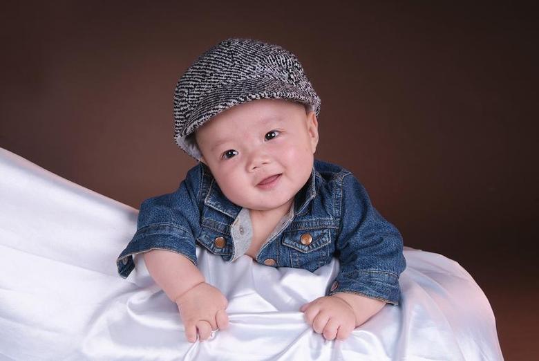 成功纠正宝宝的偏头