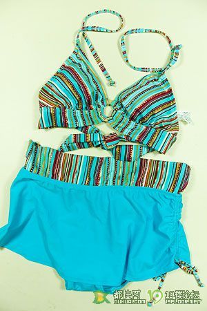 继续我的欧美泳装三点式