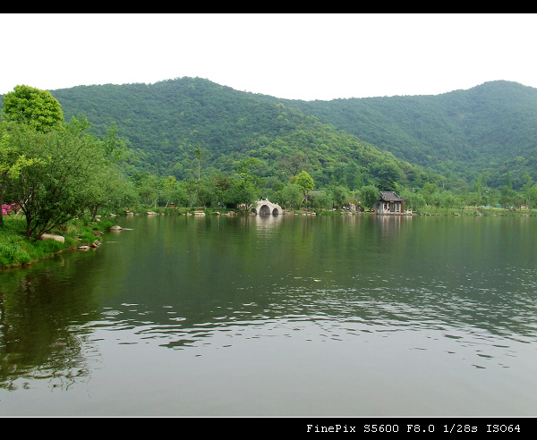 西湖有个嫡亲的妹妹叫湘湖.