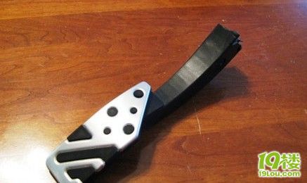 这样的不幸 三菱EVOX GSR油门踏板被踩断