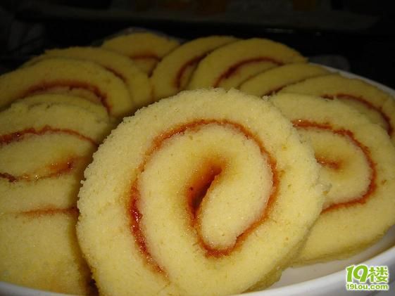 新手做的蛋糕卷(9楼附详细做法)(另附详细蛋糕