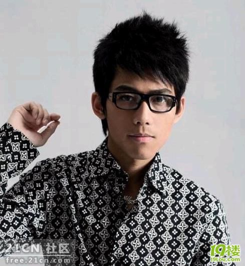 快男苏醒整容前后对比图,果然是真的啊!-八卦田