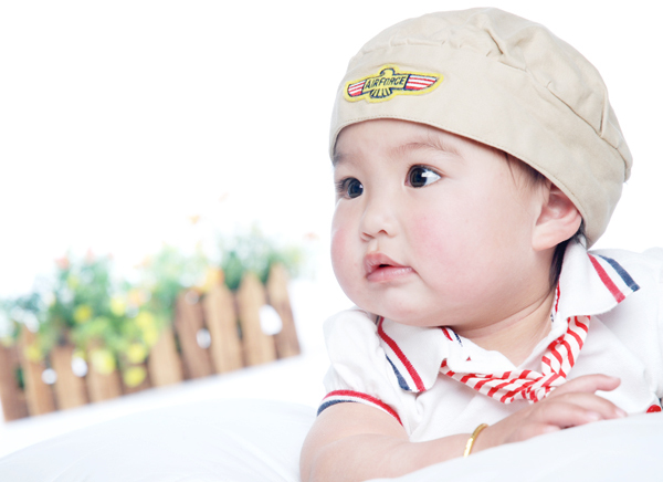 支持我家小美女上快报的,快进来投票啊!