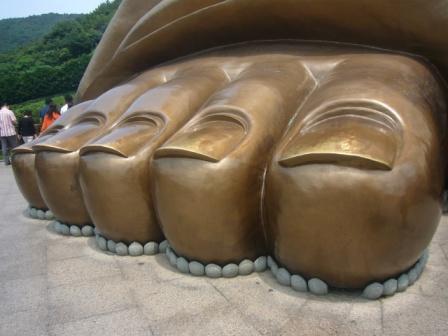 在无锡灵山请来大佛大家一起拜