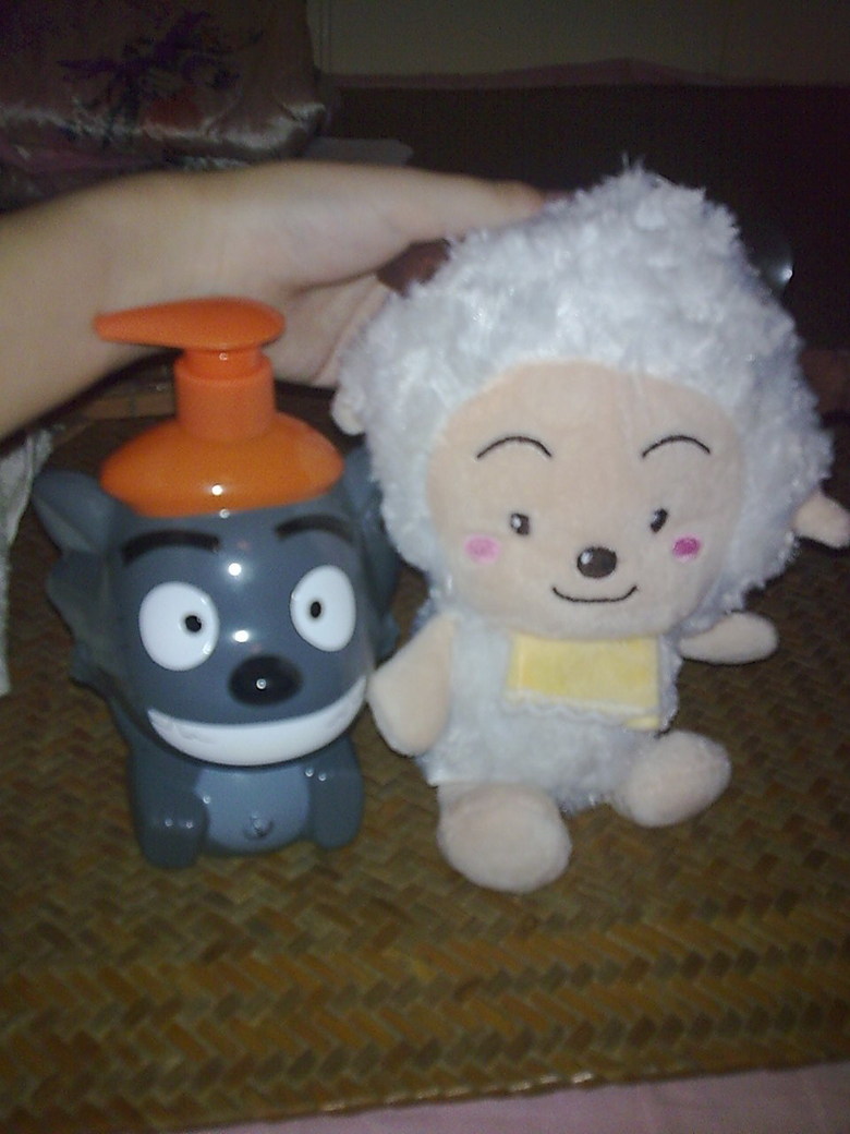 流火七月,,,我爱小懒懒和灰太狼~