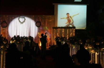 我们的歌要唱一辈子,亲爱的嫁给我吧。10月