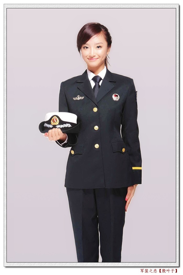 女国防生和新制服