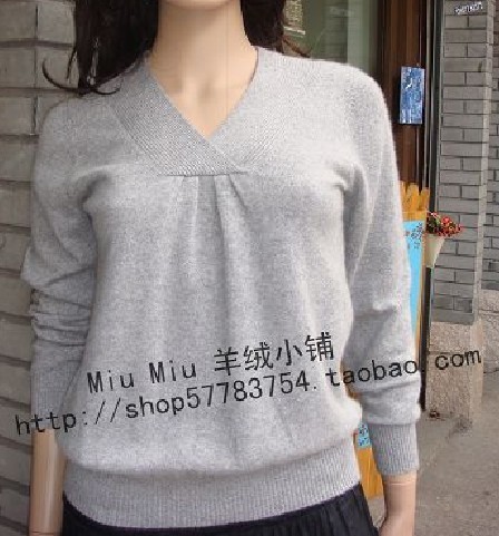 刚淘的羊绒衫和手套,冬天就是要暖和哈~