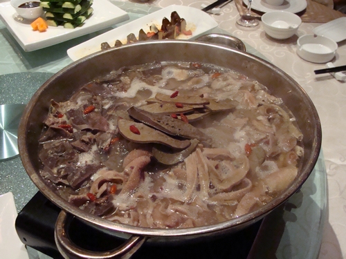 美食组活动11月29日掏羊锅