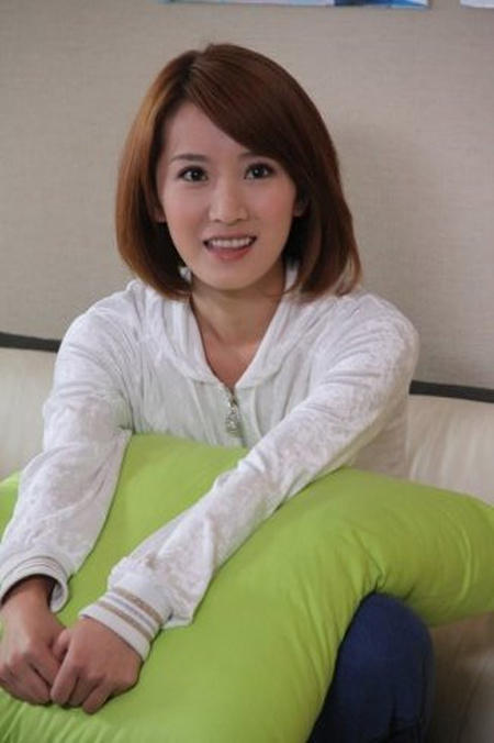 《蜗居》的海藻又拍新片了,造型超有气质