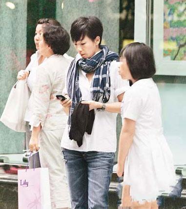 刘晓庆被爆离婚 细数十大有孩子闹离婚的女星