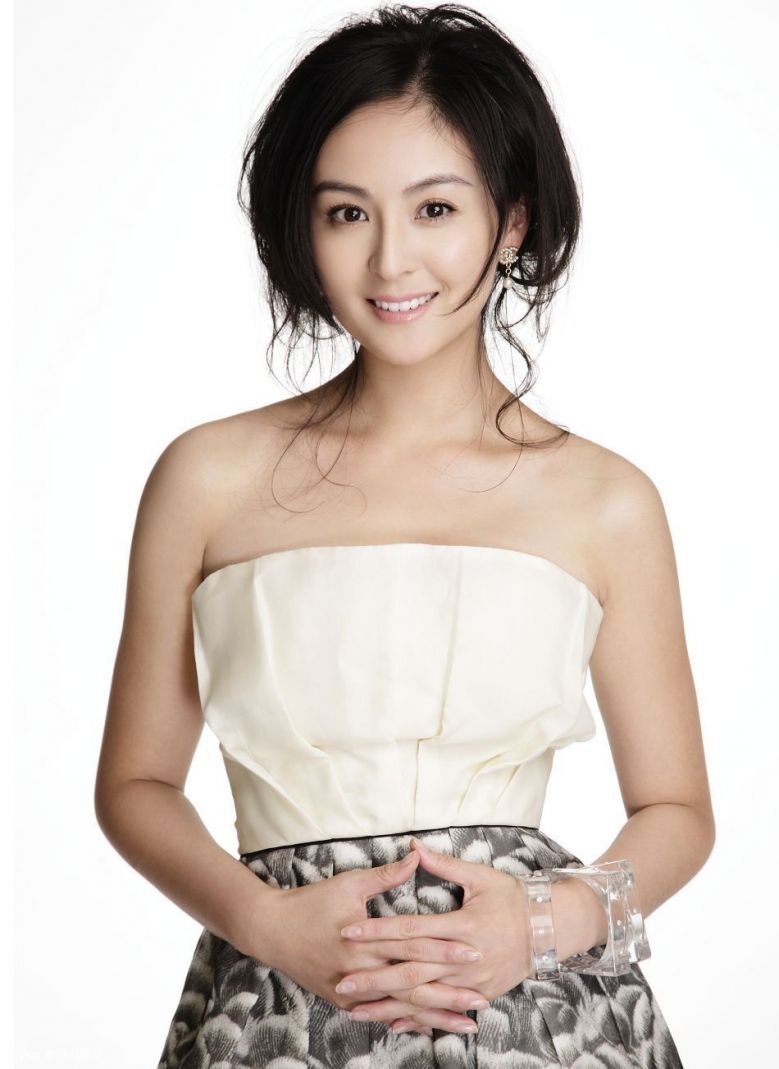 戴娇倩最新写真优雅大气 展现独特魅力