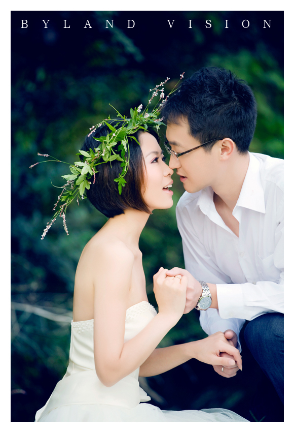 海眼看美女 娇娇的婚纱和帅哥