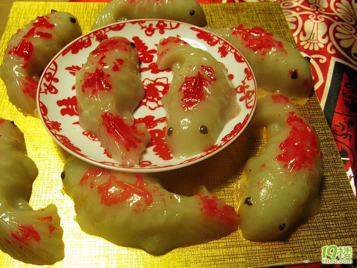 『LULU的新厨房』年菜系列·年夜饭不可缺少的点缀——鲤鱼年糕。