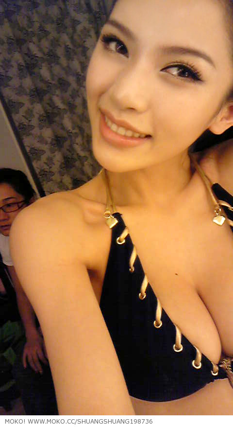 潘霜霜的胸围 小舒淇潘霜霜 潘霜霜博客-八卦田