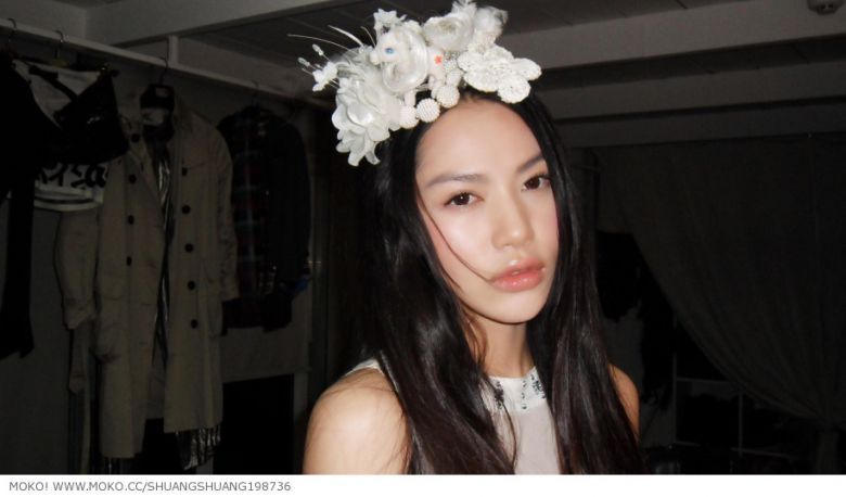 潘霜霜的胸围 小舒淇潘霜霜 潘霜霜博客-八卦田