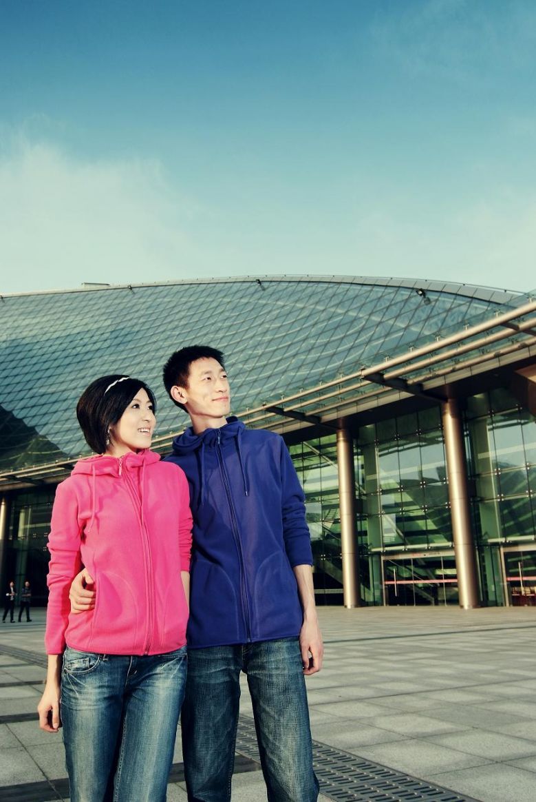 3月19日拍的结婚照和5月1日婚礼大片