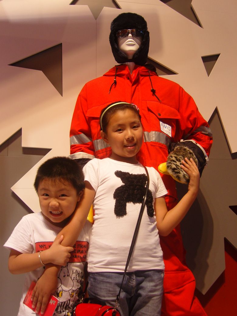 级小女生的2010快乐暑期:妈妈和孩子一起写今