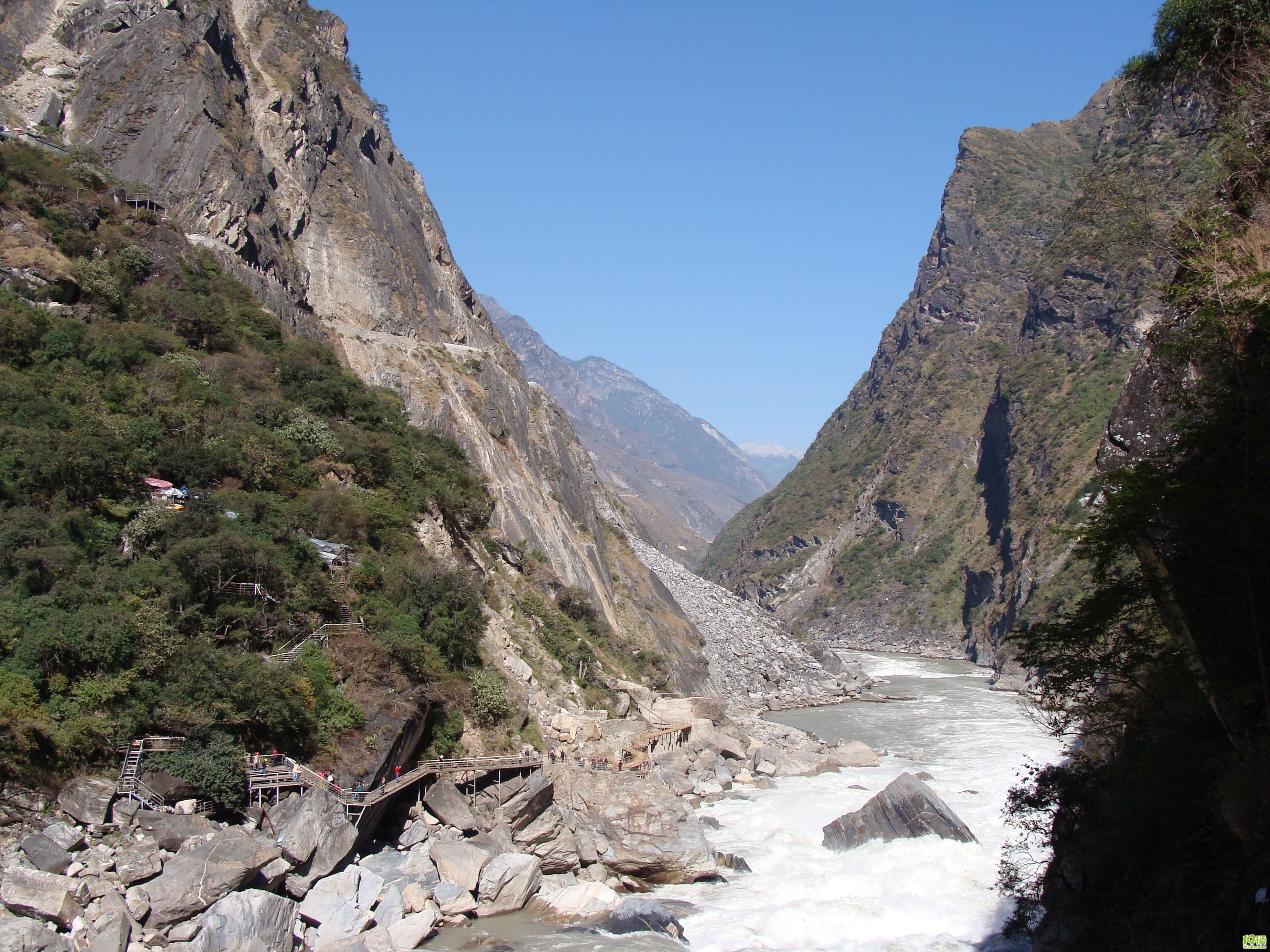 云南行--高山深涧虎跳峡