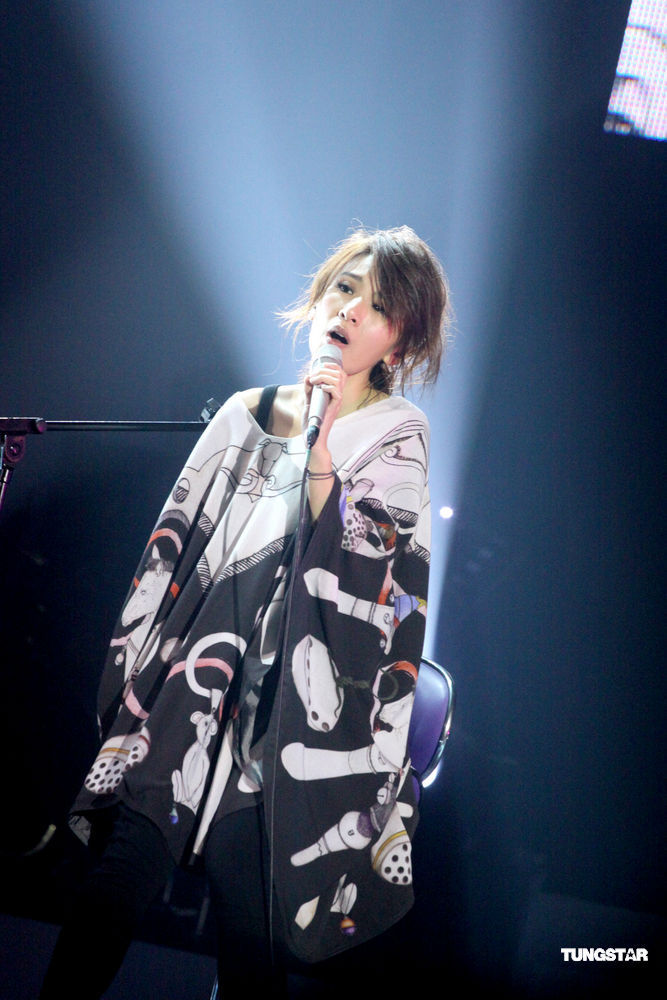 【1】Hebe田馥甄香港个唱 送歌给女英雄Selin