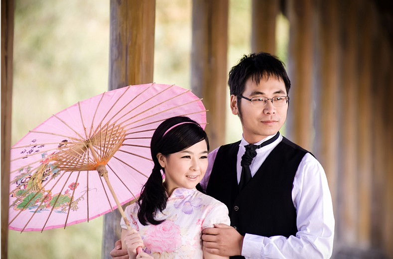 三更半夜偷偷晒下我们带着流氓兔去拍的婚纱照