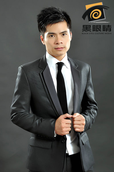 杨海彪2010催泪主打歌《不想再爱了-深情版》