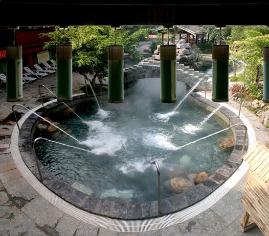 离杭州最近的温泉-德清月潭温泉一日游