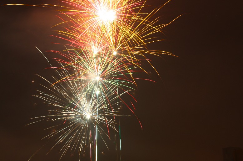 第一次拍烟花的成果